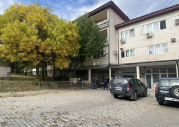 Tentoi t’i jap 10 euro ryshfet zyrtarit policor, Gjykata në Mitrovicë e denon me 1800 euro