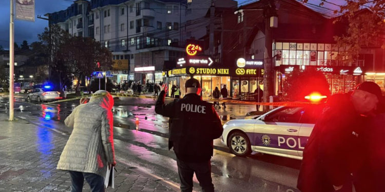 Këta janë dy të dyshuarit që sot dolën para gjykatës për rastin e plaçkitjes së arit në Suharekë