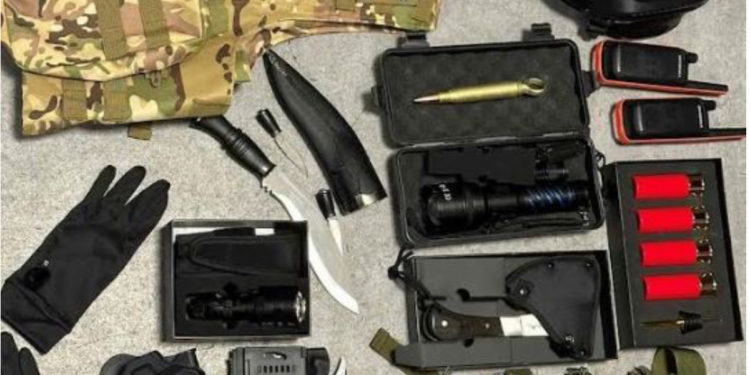 Policia sekuestron pajisje ushtarake në bagazhin e një autobusi në Merdarë