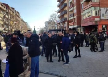 “Kaos total”: Afaristët në veri të Kosovës presin heqjen e ndalimit për mallrat nga Serbia