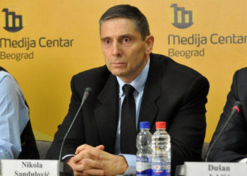 U arrestua pasi i kërkoi falje Kosovës për krimet serbe, Sanduloviq përfundon në spitalin ushtarak në Beograd