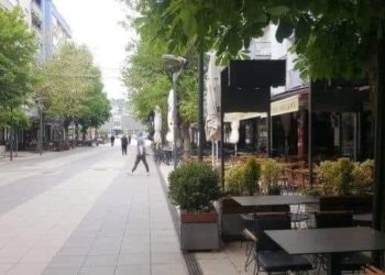 Kafeteritë më të rrezikuarat nga ikja e punëtorëve, fillojnë të ua ngrisin pagat dhe rregullojnë kushtet kamarierëve