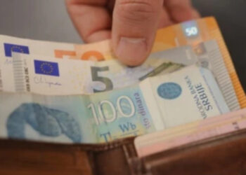 Kosova e ndalon dinarin serb të operojë, BQK: Pagesat në Kosovë do të kryhen vetëm me euro