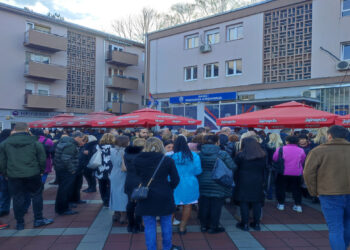 Peticioni për largimin e kryetarëve veriorë drejt fundit – a do t’i konfirmojë KQZ nënshkrimet e mbledhura?