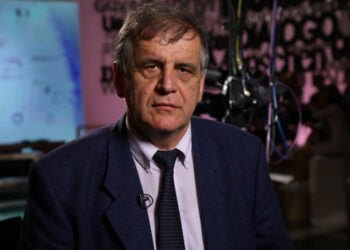 Nexhmedin Spahiu kërkon dënim me “varje në mes të qytetit” për të dyshuarit që rrahën për vdekje Lulzim Fejzullahun