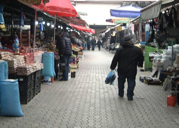 Dilema e tregtarëve në veri: T’i paguajnë taksat a t’i mbyllin bizneset