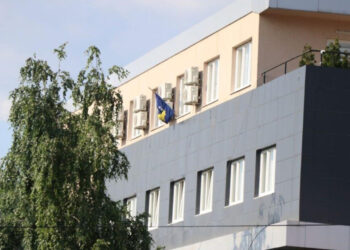 Suspendohet një polic në Leposaviq, dyshohet se konsumoi lëndë narkotike brenda komunës