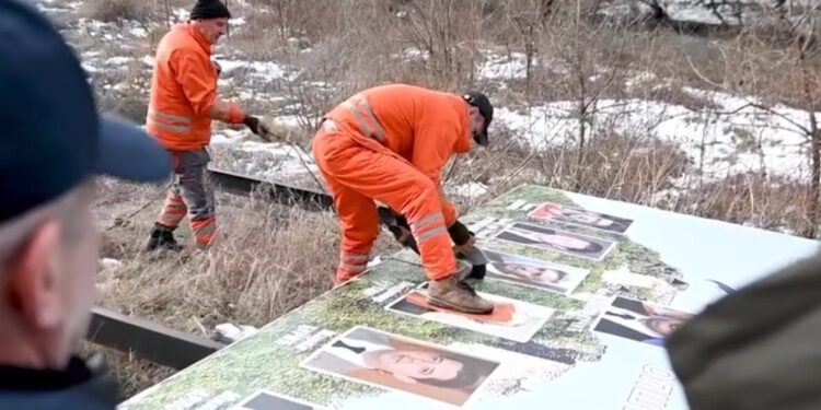 Hiqet bilbordi ilegal në Zveçan, Sveçla: Simboli i vetëm i Serbisë në Kosovë do të jetë ambasada