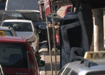 Taksistët serbë në veri vëzhgojnë Policinë