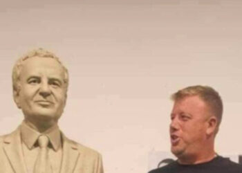 Mërgimtari sot në drekë zbulon shtatoren e Albin Kurtit