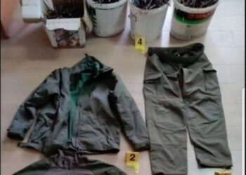 Kontrollohen dy shtëpi në veri: Gjenden armë, radio lidhje, veshje të ndryshme dhe emblema me përmbajtje nacionaliste