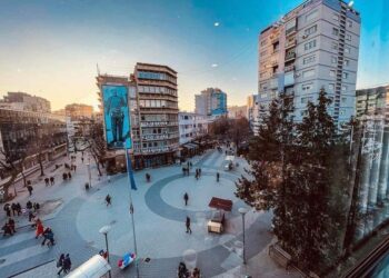 Lidhja e Bizneseve të Kosovës kundër vendimit që bizneset të mos punojnë të dielën