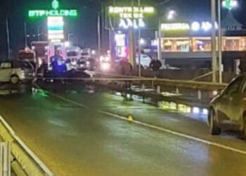 “40 minuta deri sa i kemi nxjerrë jashtë”- Aksidenti tragjik në Vushtrri, flet familjari i 25-vjeçares në gjendje të rëndë