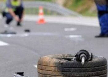 Aksident në rrugën Mitrovicë- Pejë, lëndohet një person