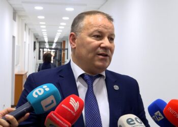 Hoxha: Derisa Radoiqiç dhe grupi i tij janë të lirë, rreziku mbetet i lartë