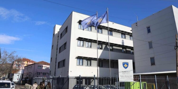 Mitrovica e Veriut hap thirrje për subvencionim për fëmijë e çifte të reja