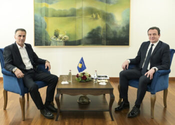 Kurti në Leposaviq, takon kryetarin e komunës, Lulzim Hetemi