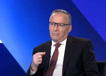 Garanca e fortë e Bedri Hamzës: Do t’ua rrisë pagat mjekëve, mësuesve, ushtarëve, policëve…