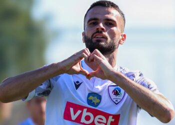 Në vendin e luftës, Jashari i fokusuar në “betejën në fushë”