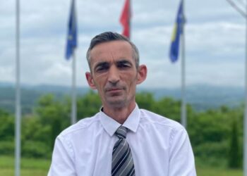 Përgjigjet Peci, pasi Kurti i bëri thirrje të dalë në zyrën e tij në Zveçan