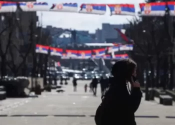 Goditet me tullë në kokë një person në Mitrovicë të Veriut, pastaj ia grabisin zinxhirin nga qafa