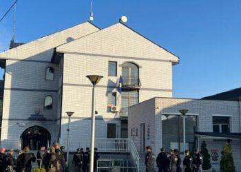 Sot mbahet seanca e parë në objektin e komunës së Zubin Potokut