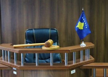 Shtyhet gjykimi ndaj ish-kryetarit të Leposaviqit dhe biznesmeneve nga Skenderaj