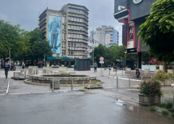 Mëngjesi me shi, kështu do të mbajë moti sot gjatë ditës