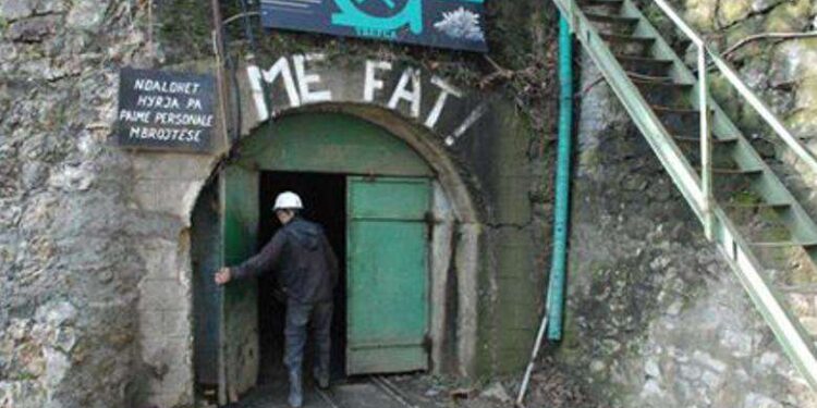 Sindikata e minatorëve të “Trepçës” kërkon pagat e muajit prill, thotë se paga morën vetëm disa kategori duke diskriminuar minatorët