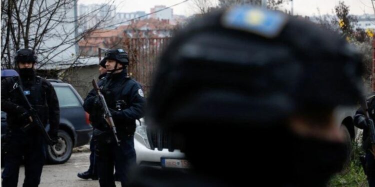 Arrestohet serbi që sulmoi dhe i bëri për spital një shqiptar dhe dy boshnjakë brenda lokalit të tij