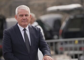 Sveçla njofton për rihapjen e pikave kufitare në Merdarë e Bërnjak