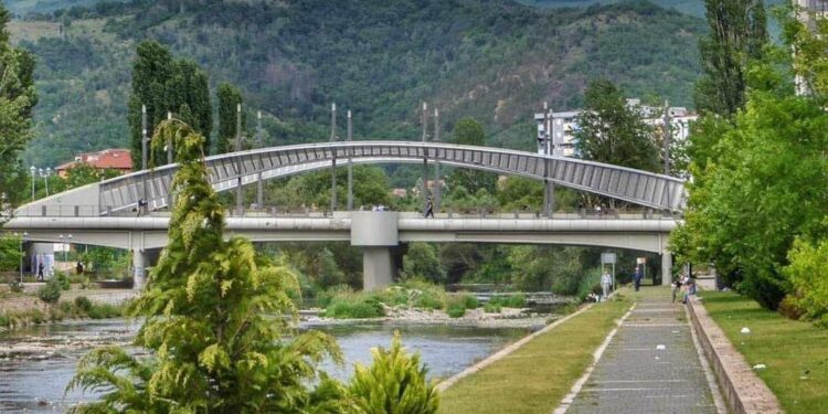 Moti sot: Më shumë vranësira, por do të ketë edhe diell