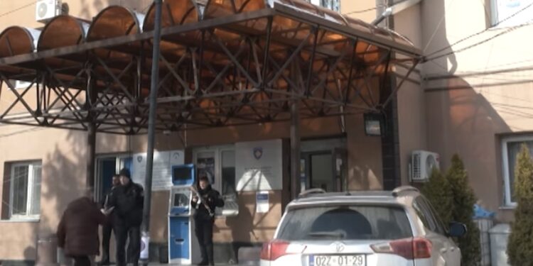 Nga 1 shkurti serbët në veri do të mund t’i përkthejnë në shqip dokumentet e lëshuara nga institucionet paralele