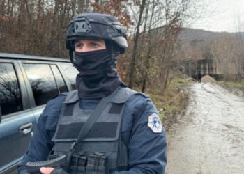 Ekskluzive: Polici e shkrep armën aksidentalisht në HIB Petrol në Mitrovicë të Jugut, IPK nis hetimet