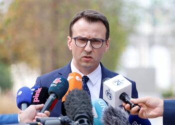 Pala serbe largohet nga takimi në Bruksel, shkak aksioni kundër strukturave paralele në Kosovë