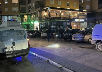 E rëndë: Ky është burri që mbeti i therur në Mitrovicë