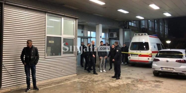 E rëndë në Prekaz të Epërm: Degët e lisit e zënë gjatë prerjes – një burrë dërgohet urgjentisht në QKUK