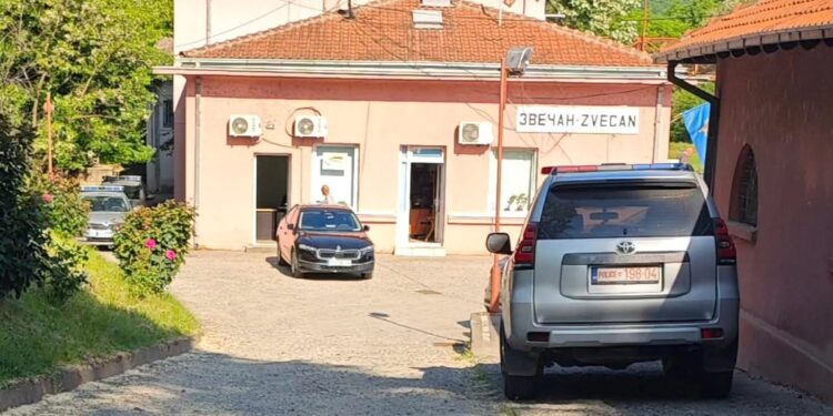 Policia e Kosovës merr nën kontroll objektin e hekurudhës në Zveçan