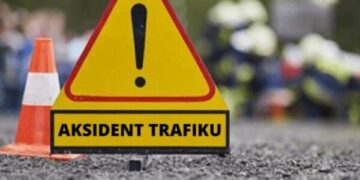 Aksident trafiku në rrugën Mitrovicë-Prishtinë, lëndohen tre persona