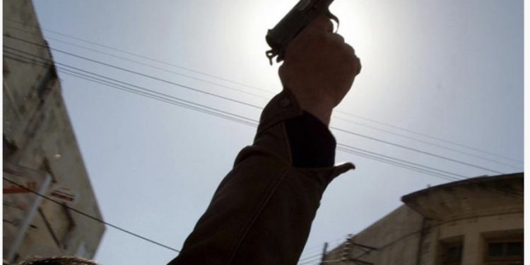 Të shtëna me armë në Vushtrri, i dyshuari shkrep 13 plumba “veç për qef”, kapet në Mitrovicë