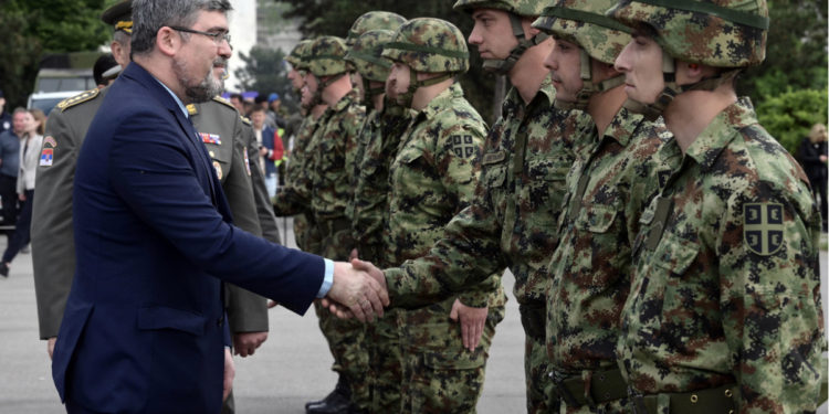 Deklarohet Beogradi zyrtar: Ushtria jonë niset afër Kosovës, e kemi njoftuar edhe NATO-n!