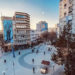 “Lulëzon” droga në Mitrovicë, i riu kapet me të midis sheshit
