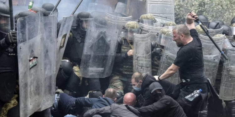 KFOR e zbulon se kush qëndronte mbrapa protestave të dhunshme në Zveçan