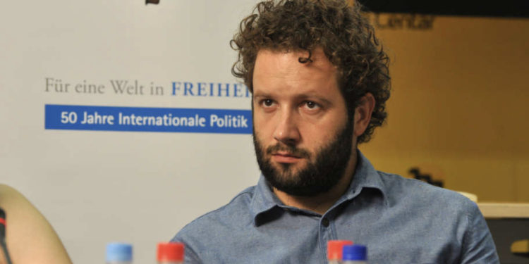 Gazetari Seferi: Sipas informacioneve jozyrtare, tre policët e Kosovës janë sjellë në Beograd