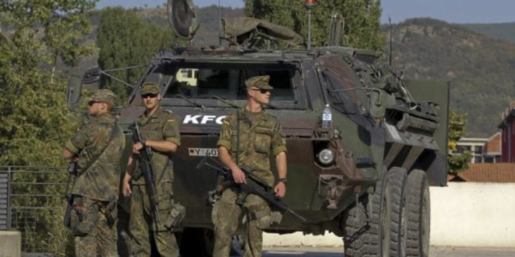 KFOR-i për arrestimin e tre policëve: Nuk jemi përfshirë, jemi në kontakt me autoritetet serbe