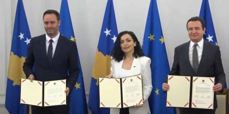 Kaq pagë do të marrin Presidentja, Kryeparlementari dhe Kryeministri në vitin 2024