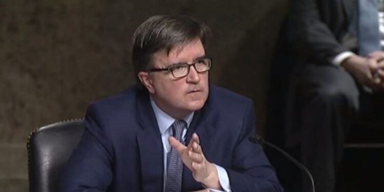 O’Brien: Qeveria të tërhiqet nga vendimi për dinarin, vuri në pikëpyetje partneritetin me SHBA