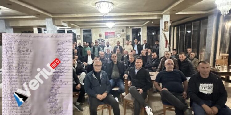 Banorët e Bajgorës mbajtën tubim për kundërshtimin e iniciativës për ndërtimin e kishës katolike, nënshkruajnë edhe peticion