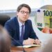 Hapet aplikimi për shtesat prej 100 euro – Murati tregon procedurën për aplikim