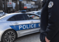 Pse po na kqyr shtremt?” – ia prenë rrugën dhe ia grabitën 150 euro në Mitrovicë, identifikohet njëri nga të dyshuarit